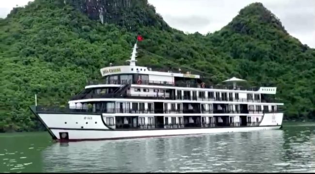 DU THUYỀN HẠ LONG RITA CRUISE 2 NGÀY 1 ĐÊM TÀU 5 SAO