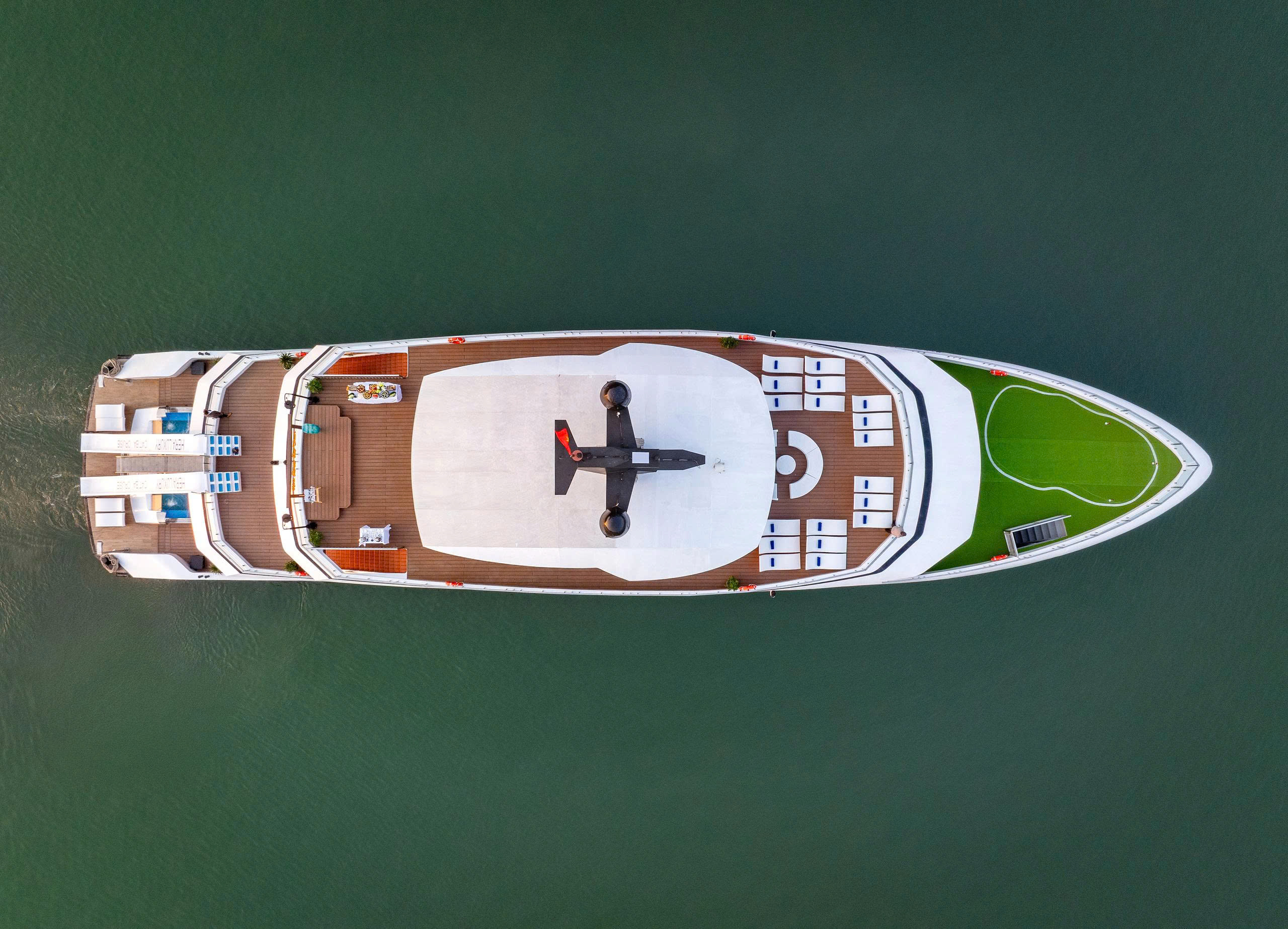 Du Thuyền Hera Cruise 1 Ngày 1